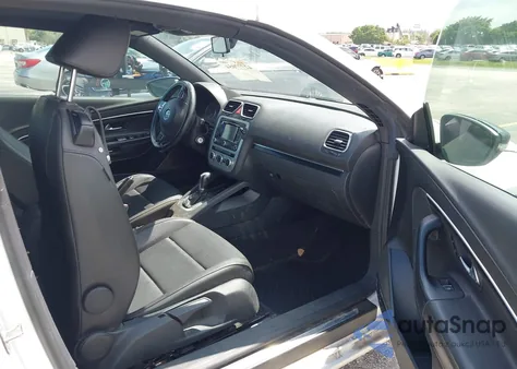 2014 Volkswagen Eos Sport z USA, uszkodzony, nr VIN WVWBW8AH5EV005120